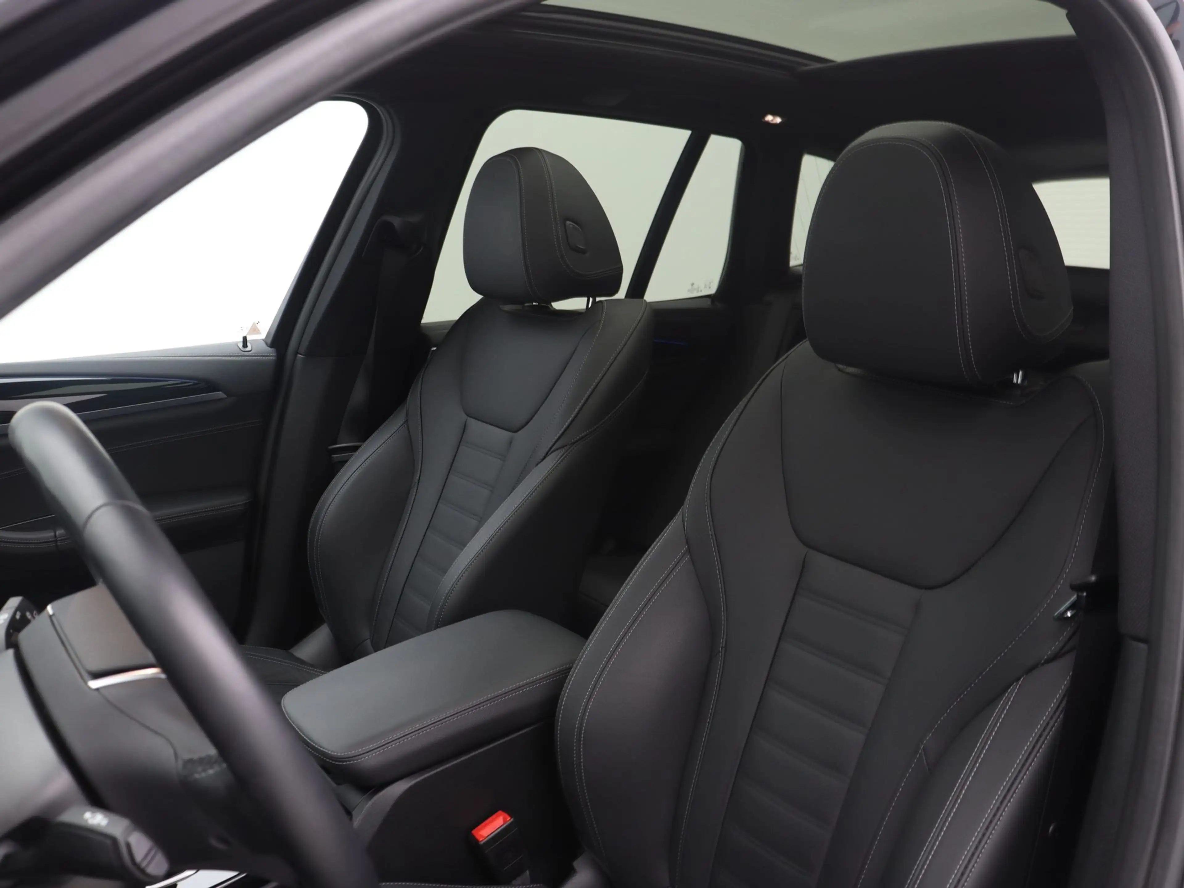 BMW iX3 High Executive 80 kWh — photo 4