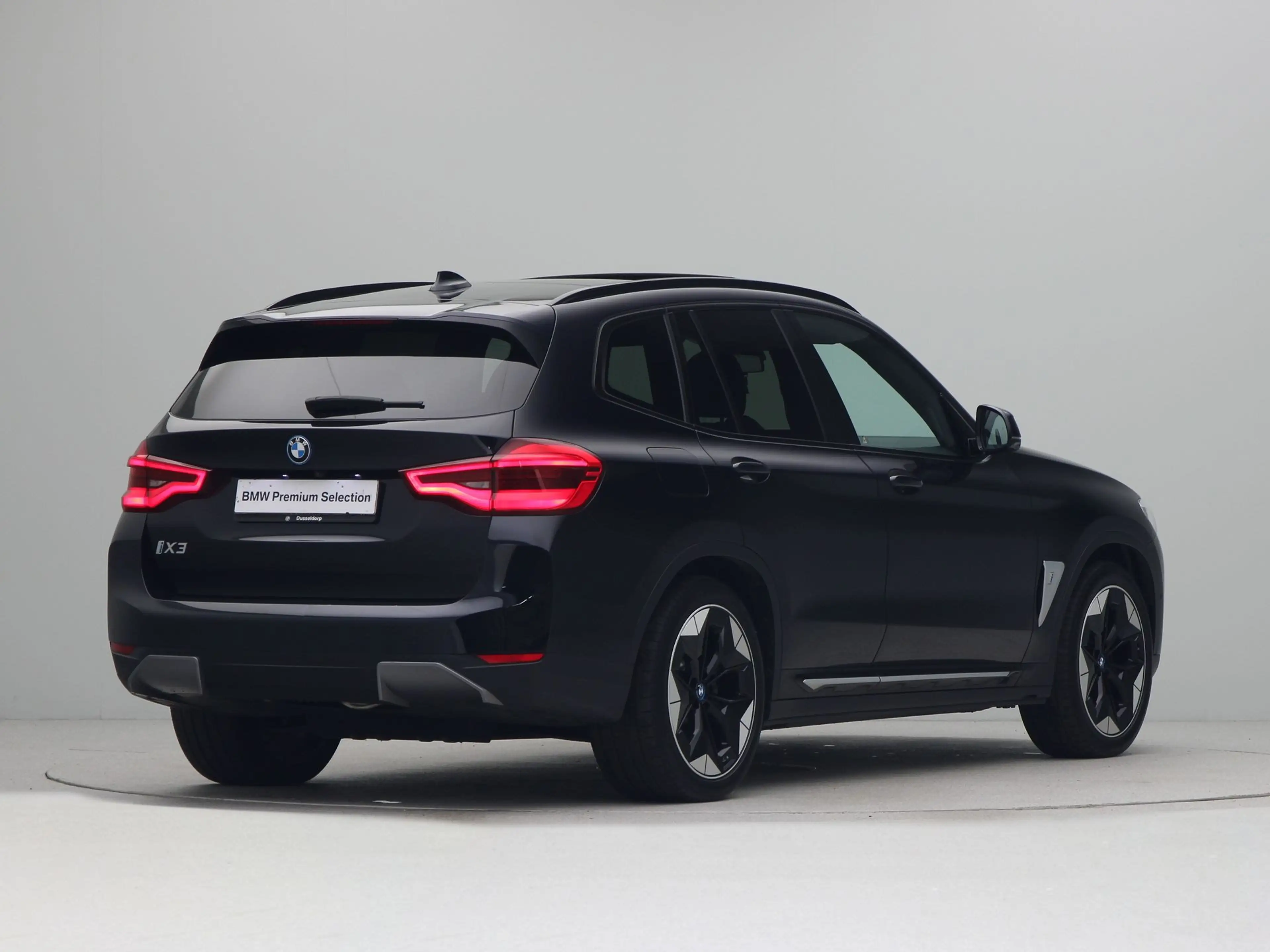 BMW iX3 High Executive 80 kWh — photo 8