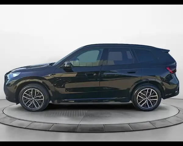 BMW X1 view 9