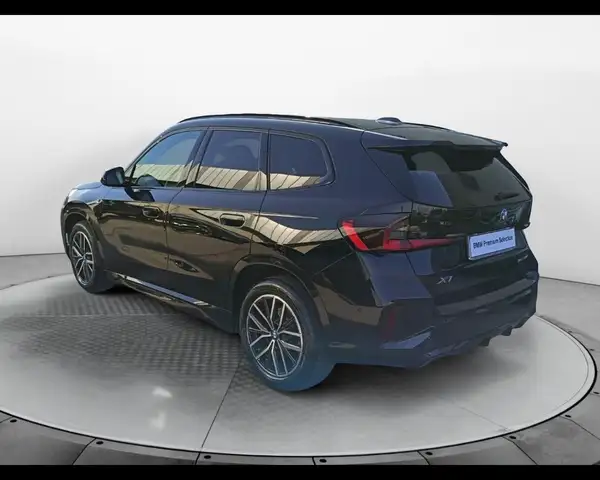 BMW X1 view 8