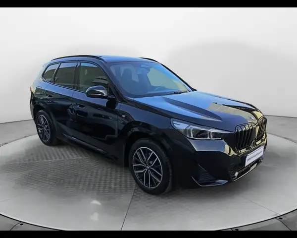 BMW X1 view 4