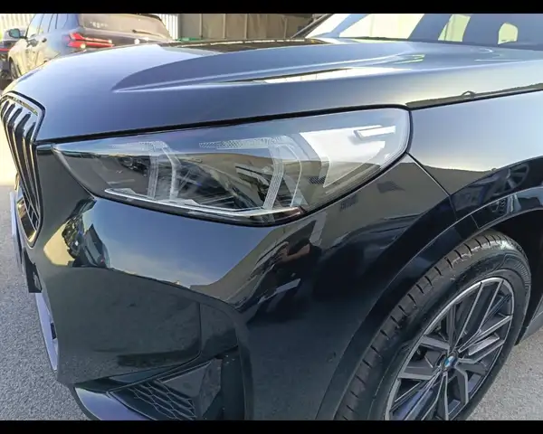 BMW X1 view 11