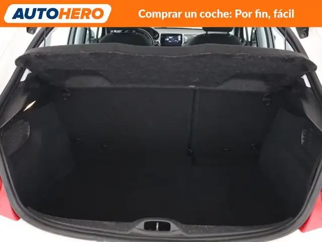 Peugeot 208 view 18