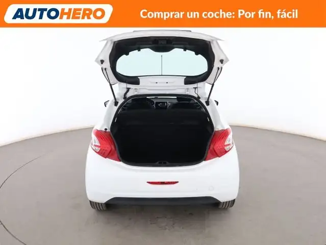 Peugeot 208 view 17