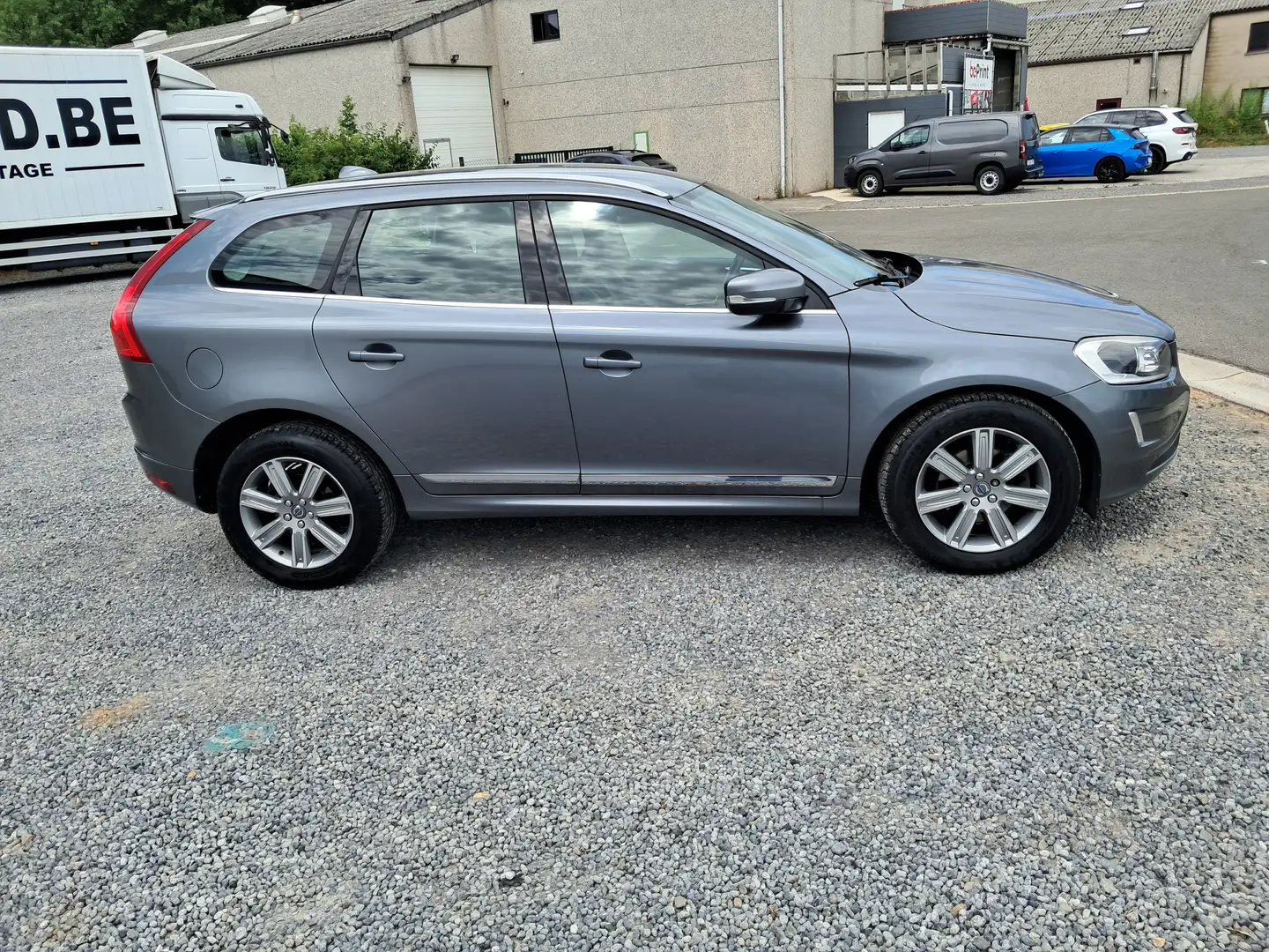 Volvo XC60 XC60 2.0 D4 Kinetic Geartronic Zilver - 1