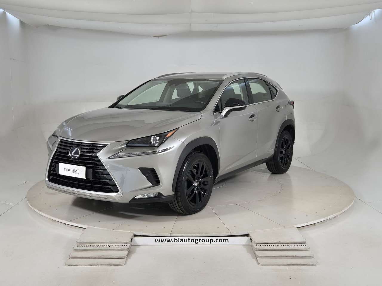 Lexus NX 300h I 2018 300h 2.5 Luxury 4wd cvt