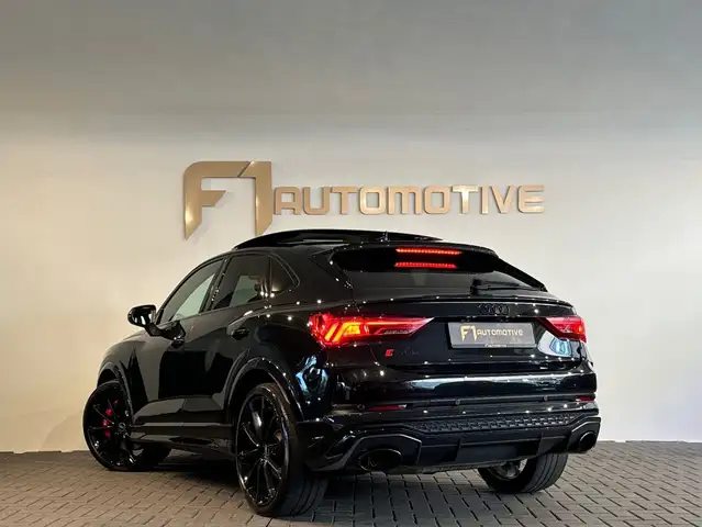Audi RS Q3 view 8