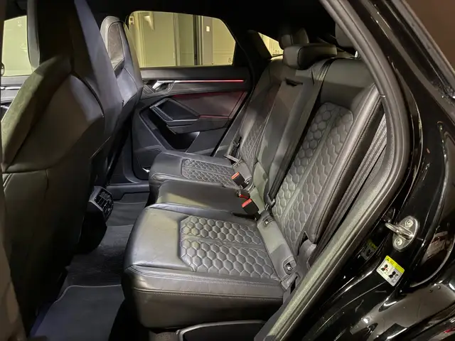 Audi RS Q3 view 15