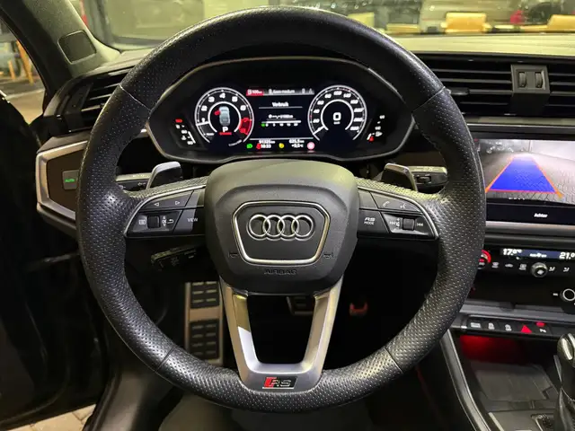 Audi RS Q3 view 13
