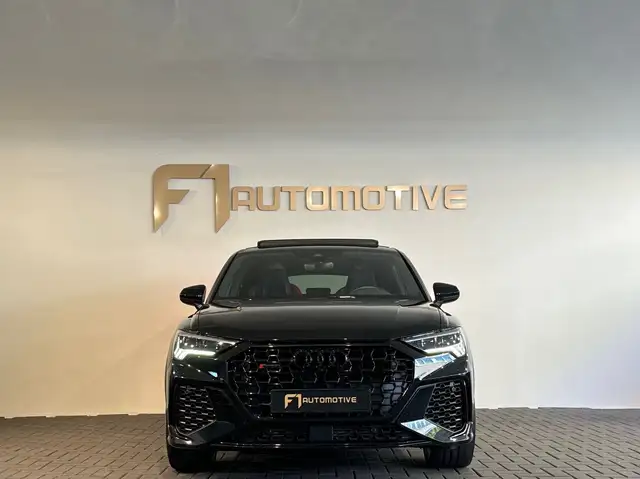 Audi RS Q3 view 9