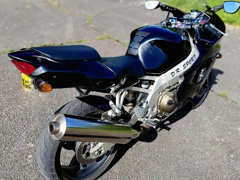 Kawasaki Ninja ZX-9R - foto 5