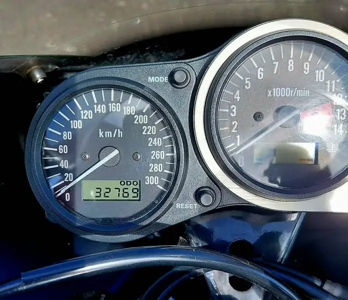 Kawasaki Ninja ZX-9R - foto 4