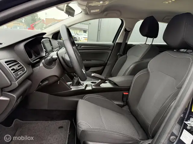 Renault Megane view 4