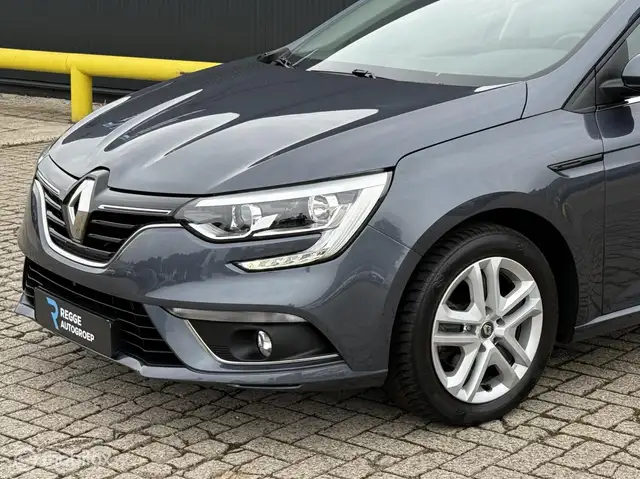 Renault Megane view 6