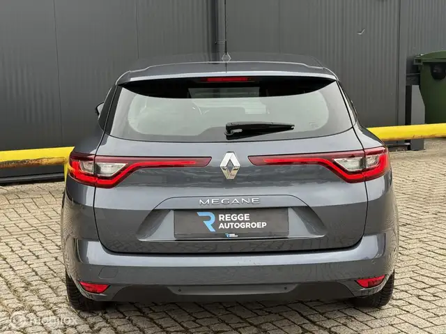 Renault Megane view 8