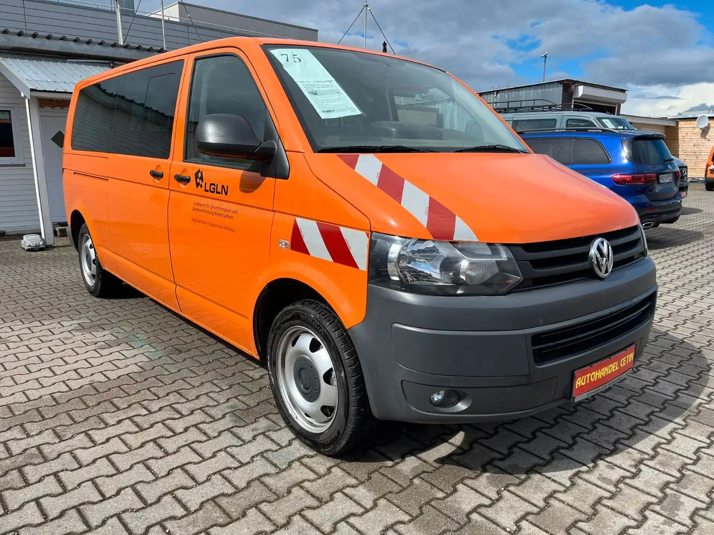 Volkswagen T5 Transporter Kasten-Kombi Kombi lang 4Motion Pomarańczowy - 1