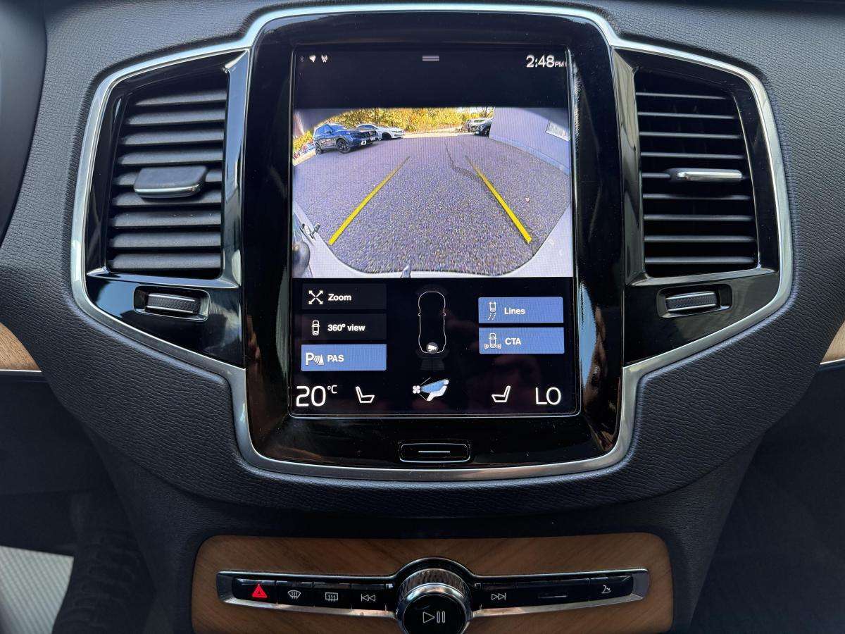 2022 Volvo XC90 T6 AWD Momentum 7-Seater thumb 18