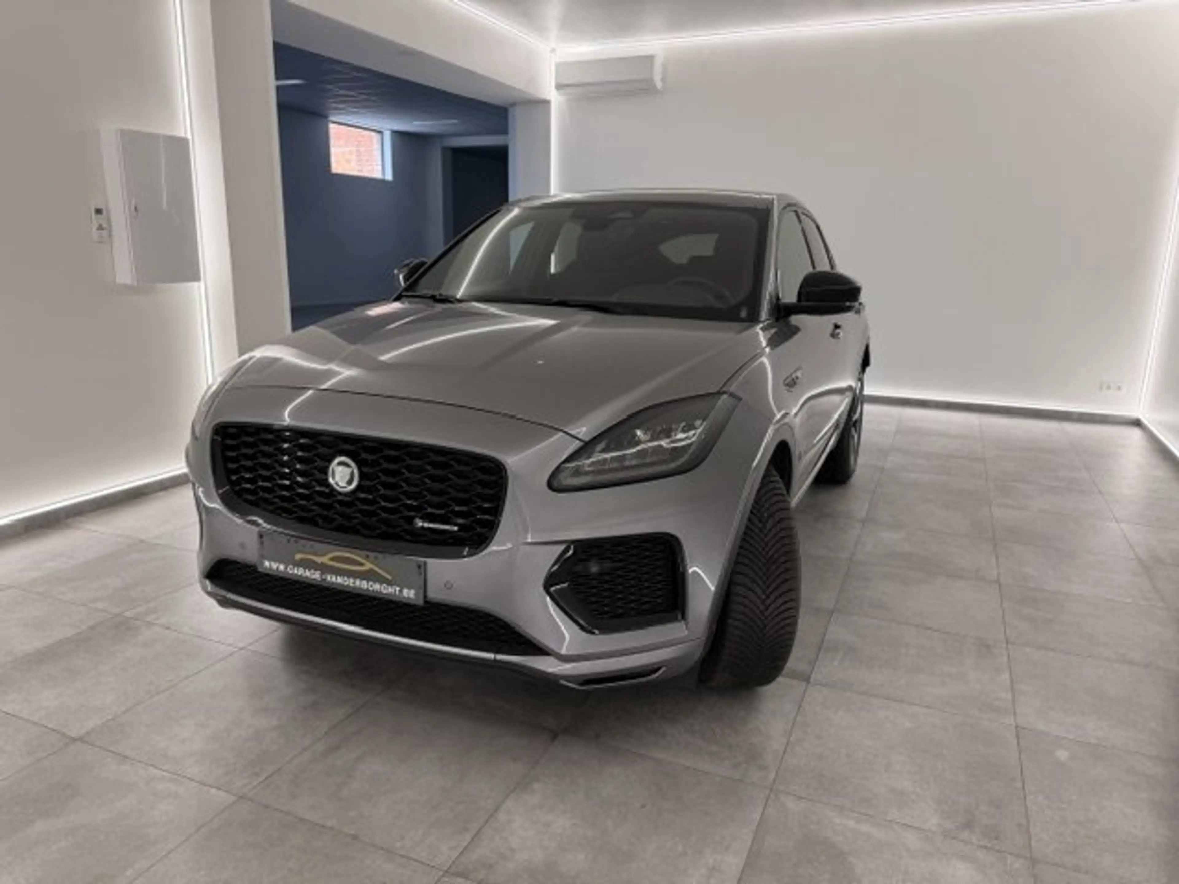 Jaguar E-Pace R-DYNAMIC HYBRID BENZINE AUTOMAAT 41000KM!!!! — photo 3