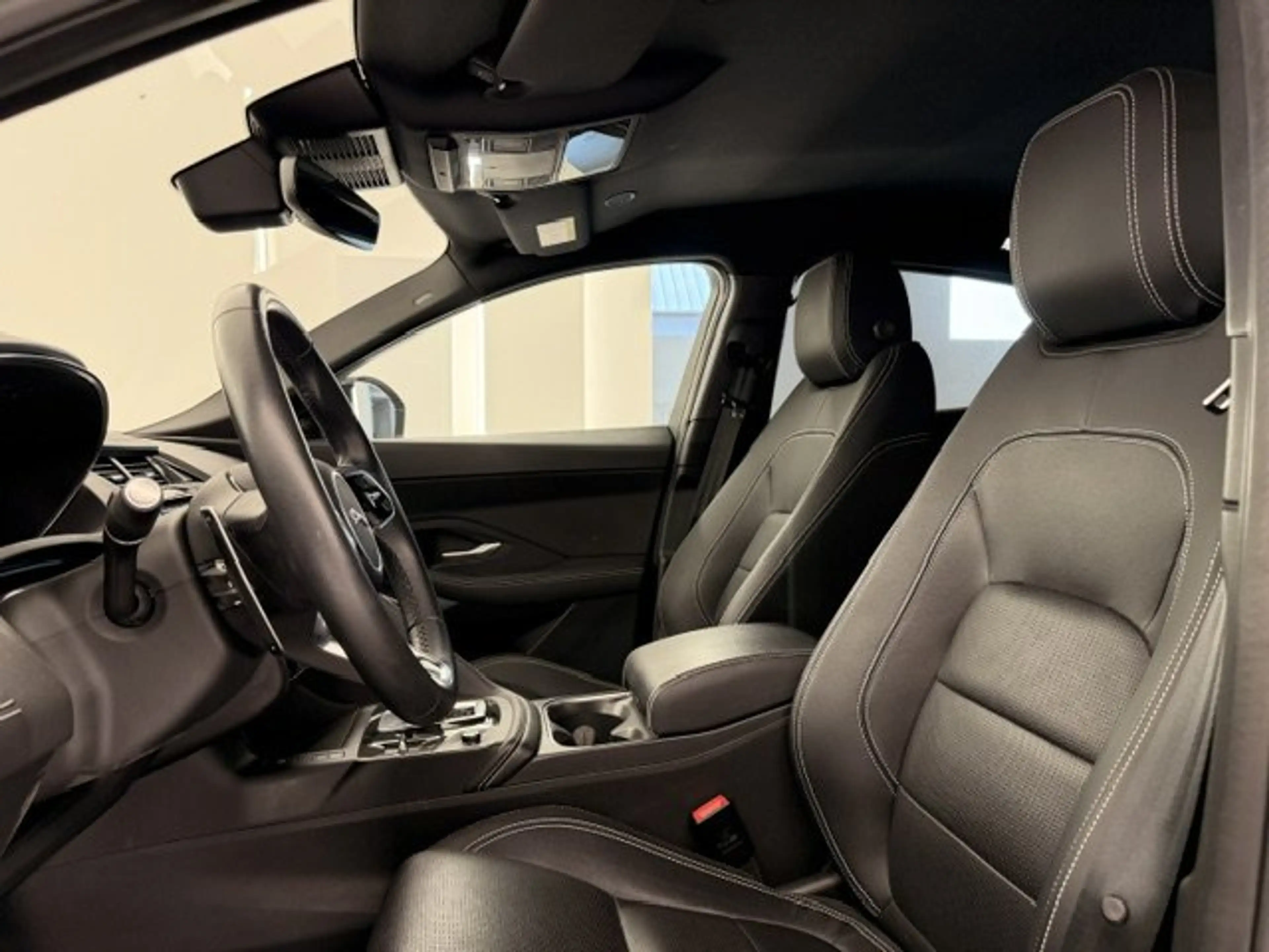 Jaguar E-Pace R-DYNAMIC HYBRID BENZINE AUTOMAAT 41000KM!!!! — photo 9