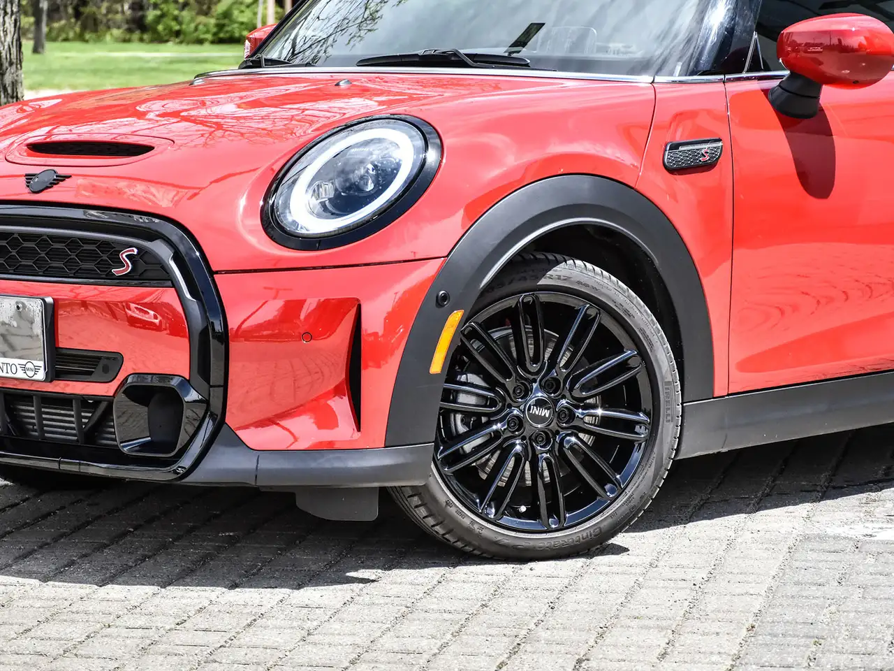 MINI Convertible снимка MINI Convertible