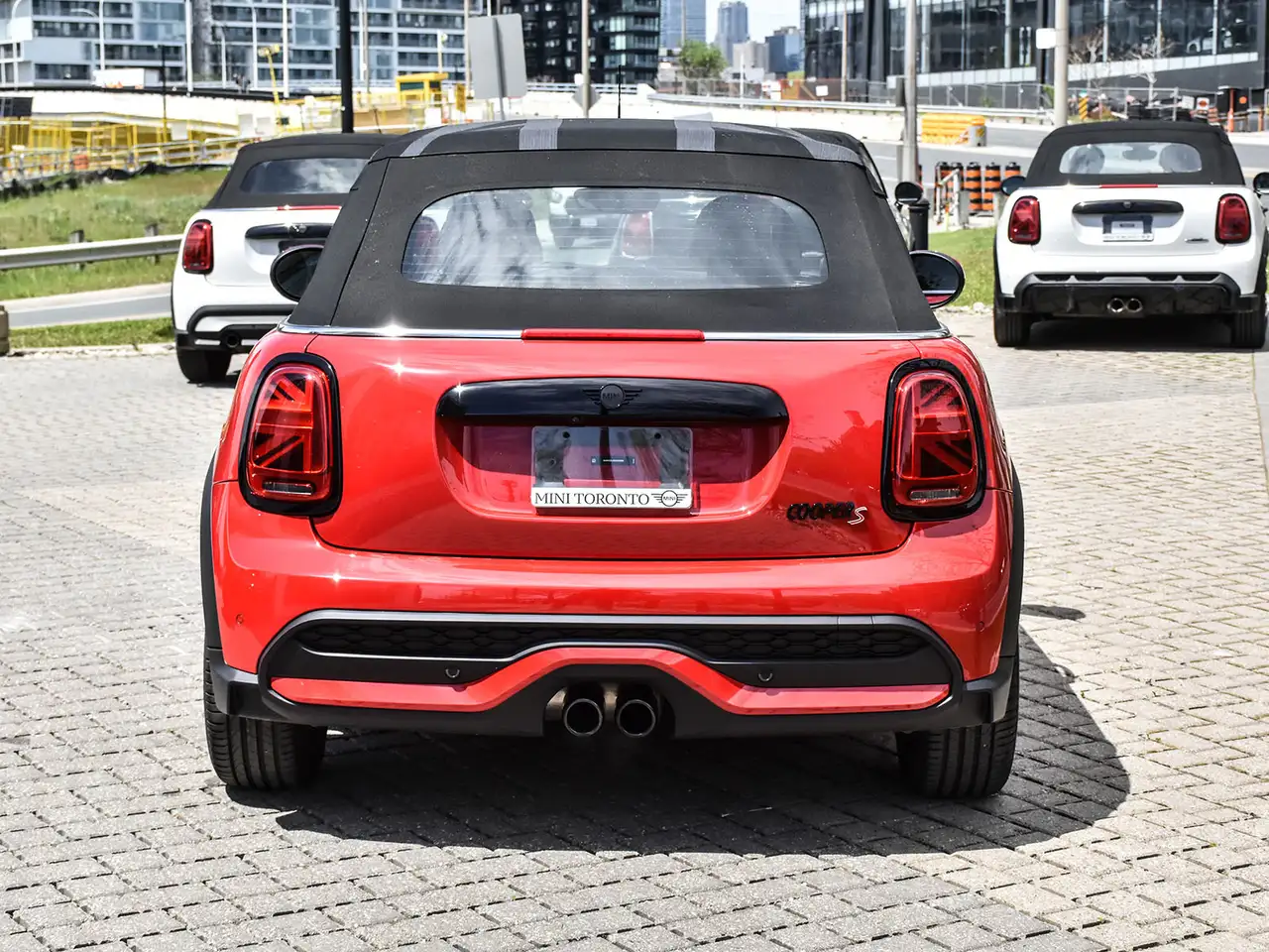 MINI Convertible снимка MINI Convertible