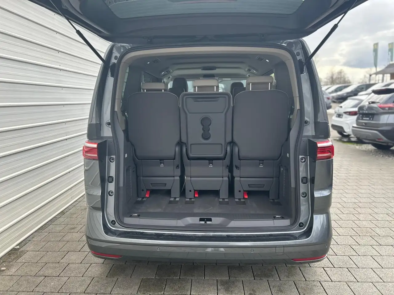 Volkswagen T7 Multivan 2026 — фото 15