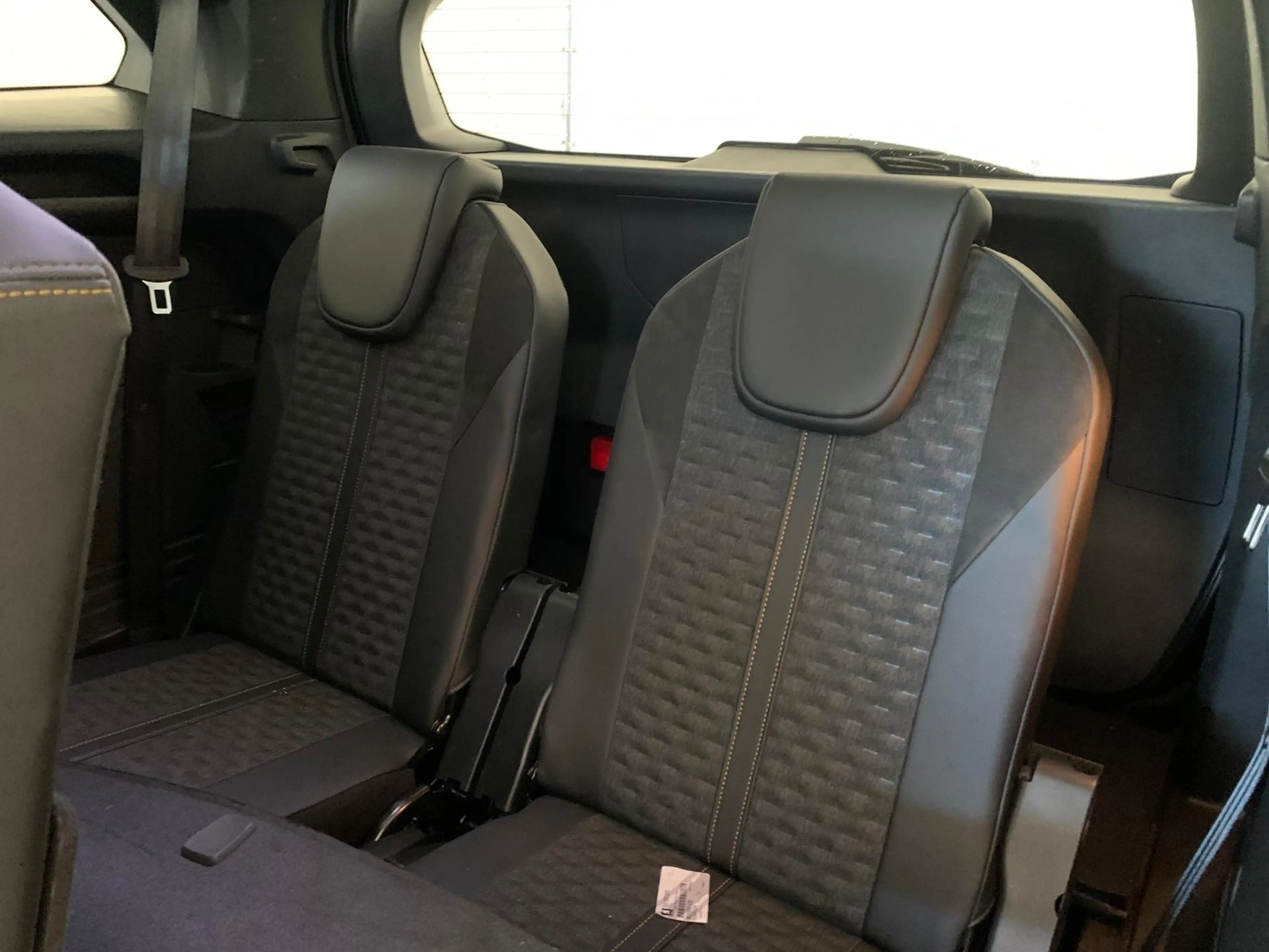 Peugeot 5008 BlueHDI 130 7-Sitze|Leder|ACC|Kam|Keyl.|18" — photo 7