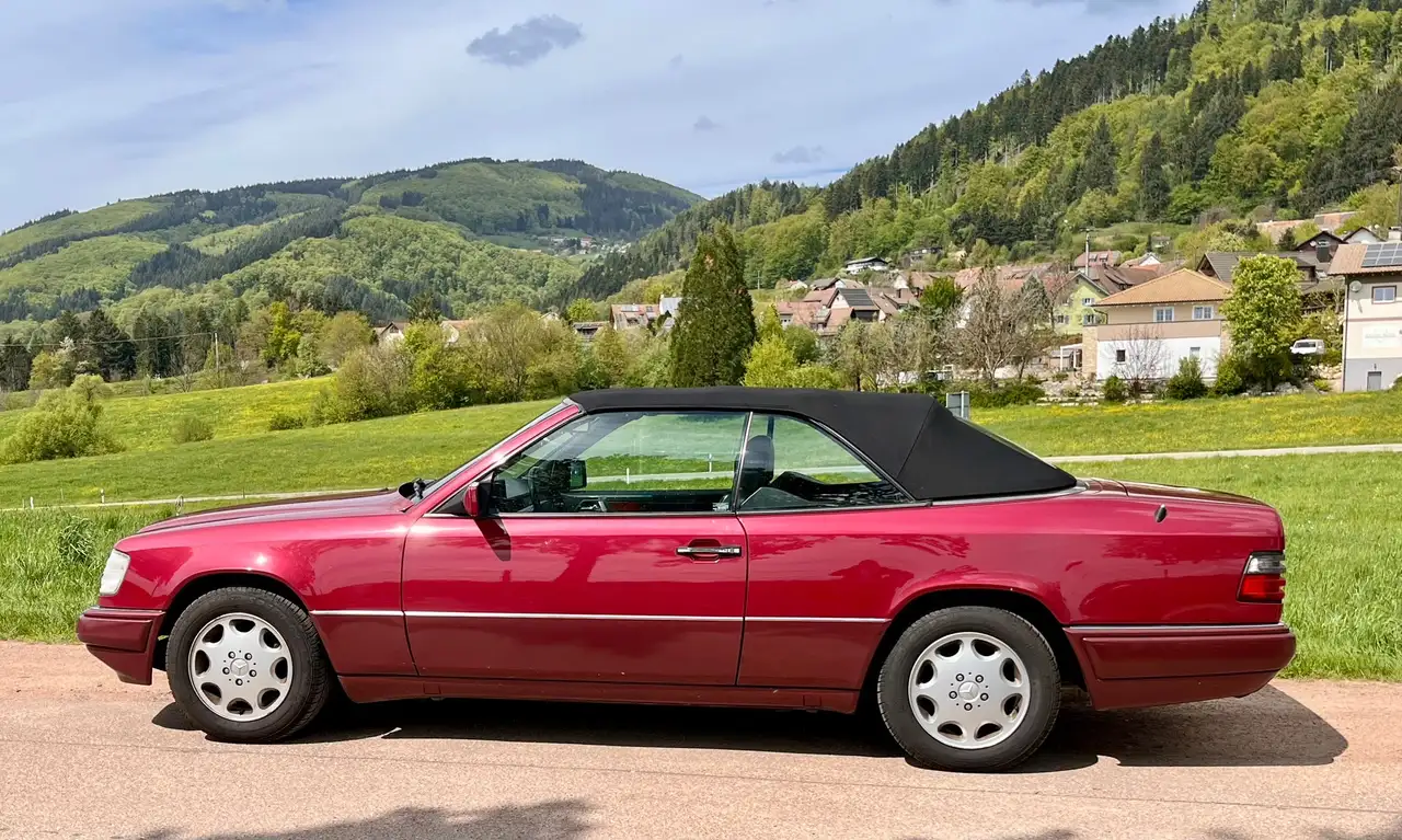 Mercedes-Benz E 220, foto 4
