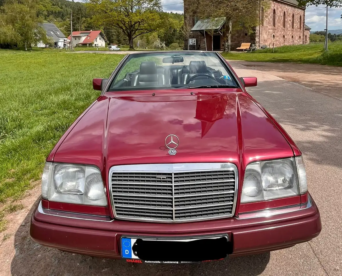 Mercedes-Benz E 220, foto 2