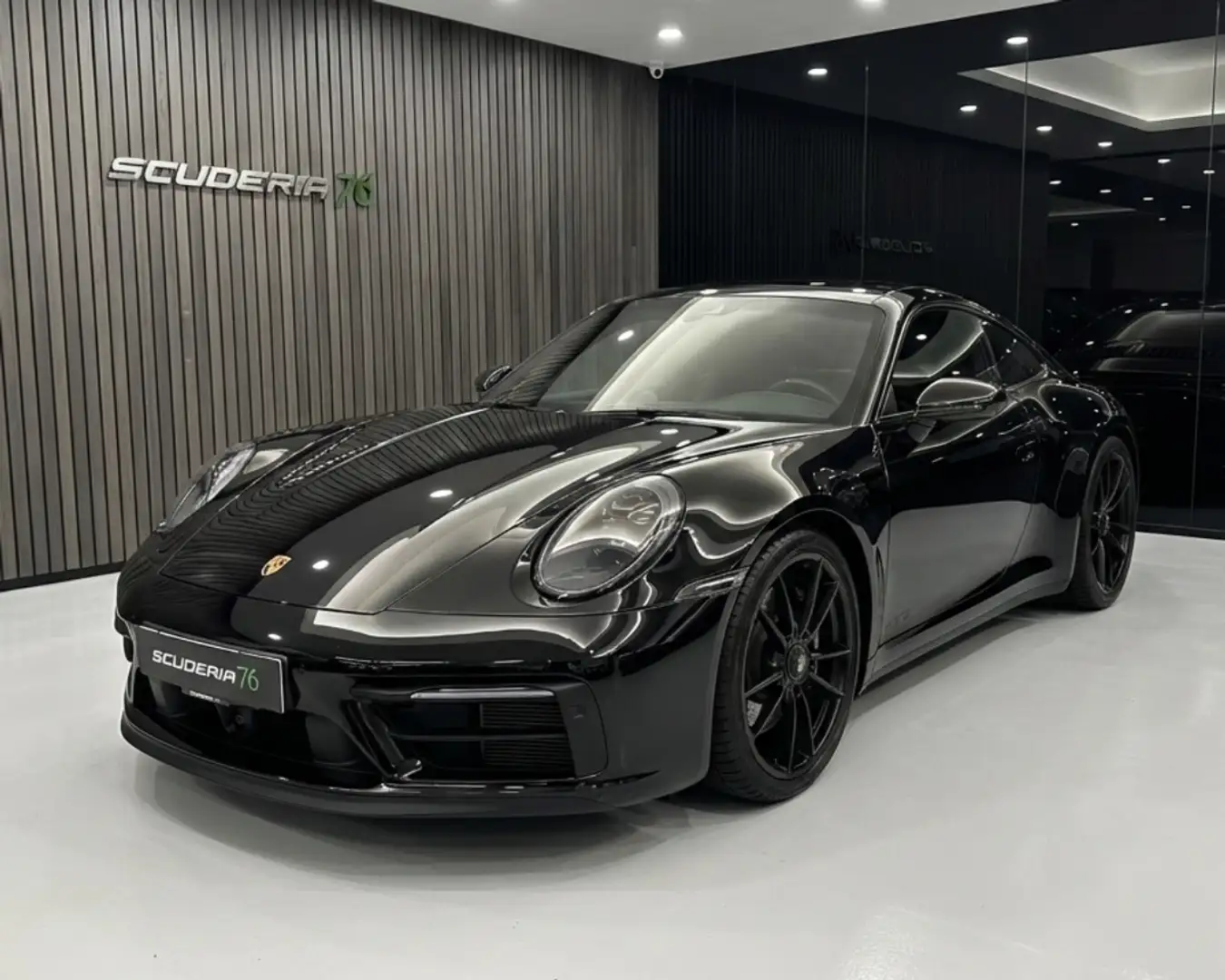 Porsche 992 911 Coupe 3.0 Carrera 4 GTS auto Noir - 1