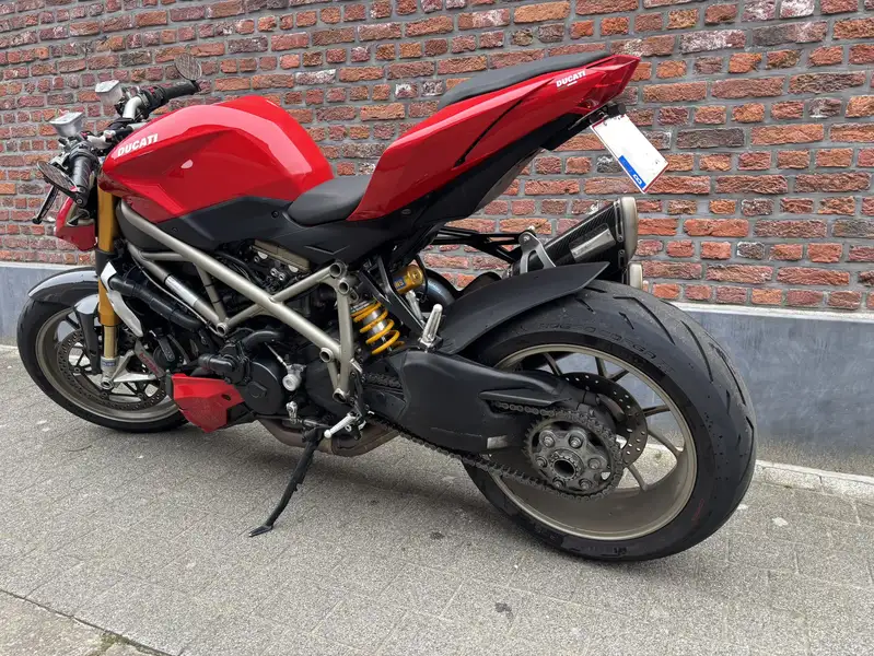 Ducati Streetfighter - foto 2
