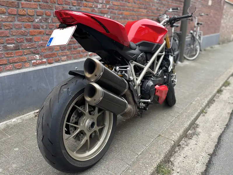 Ducati Streetfighter - foto 3