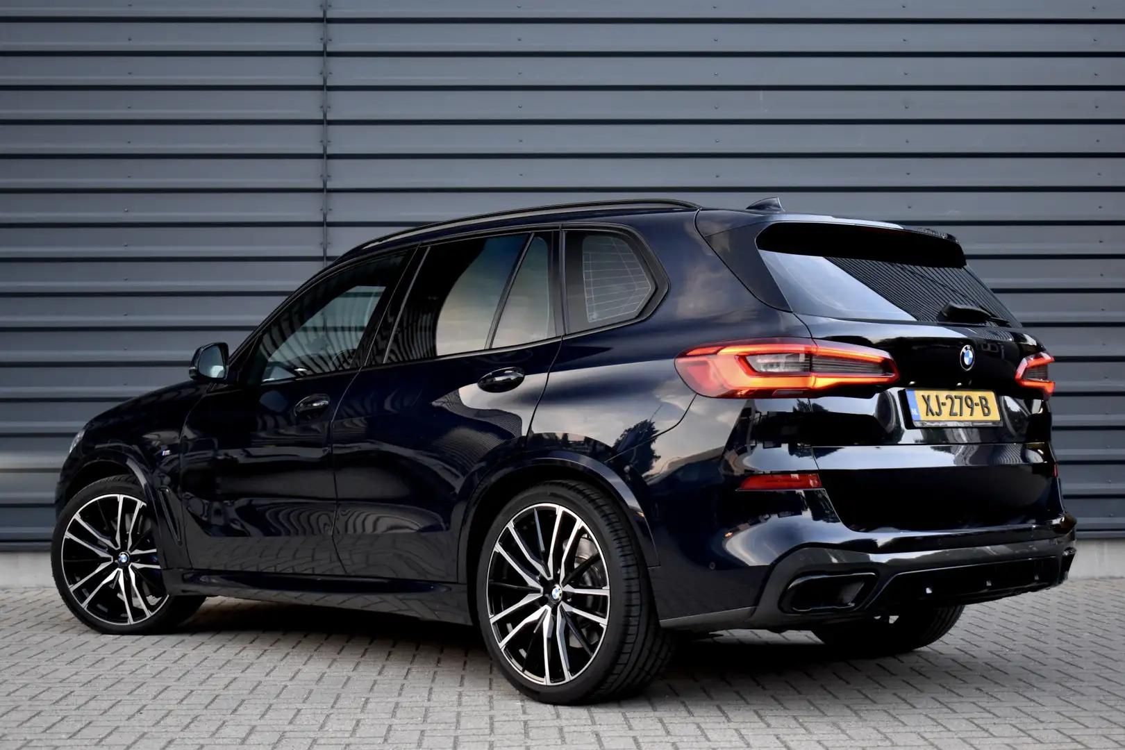 BMW X5 xDrive40i M Sport | Panoramadak | 22'' Velgen | Lu Noir - 2