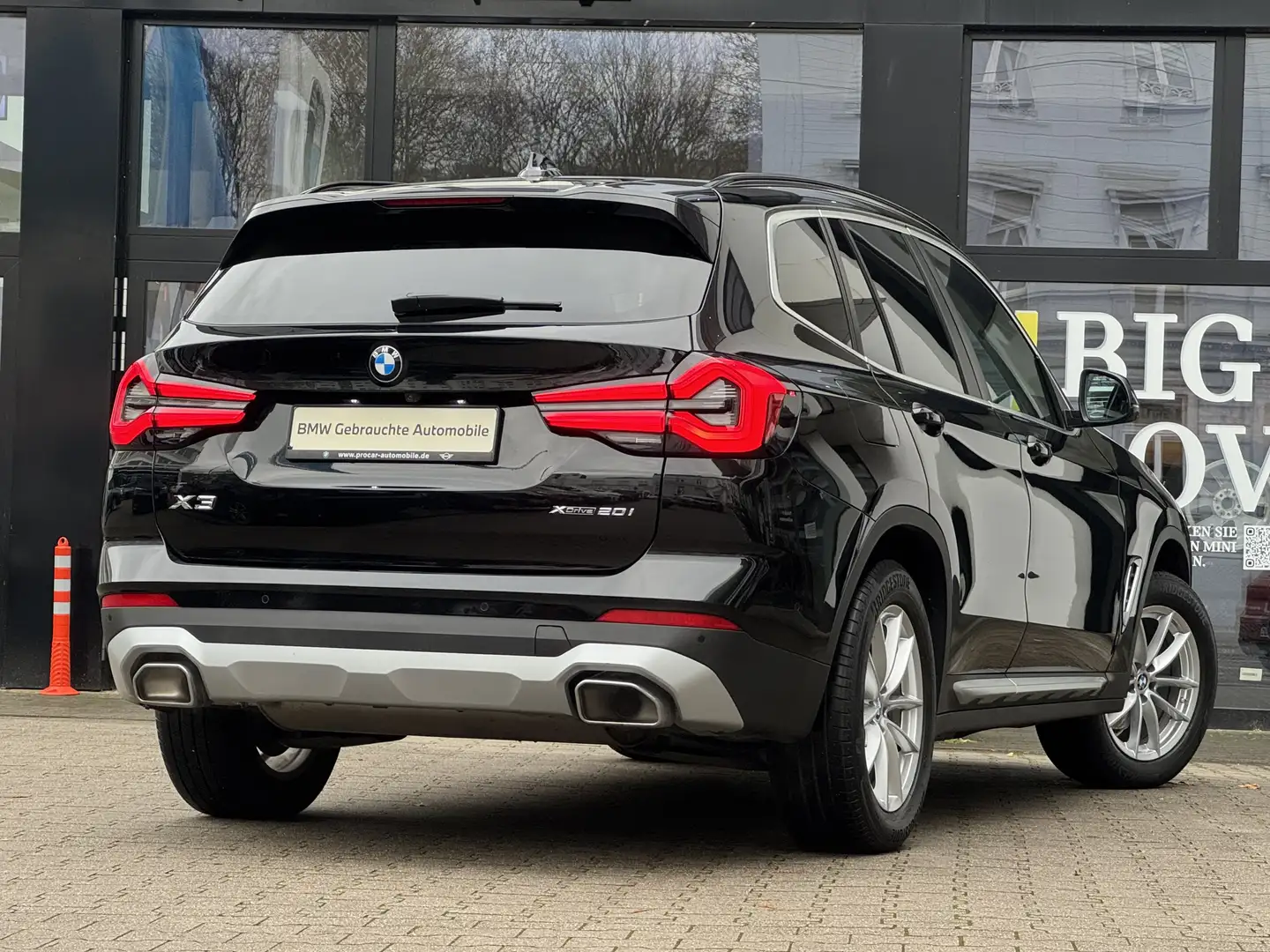 BMW X3 xDrive20i LED PA+ 360° DAB PDC Tempomat Shz Schwarz - 2