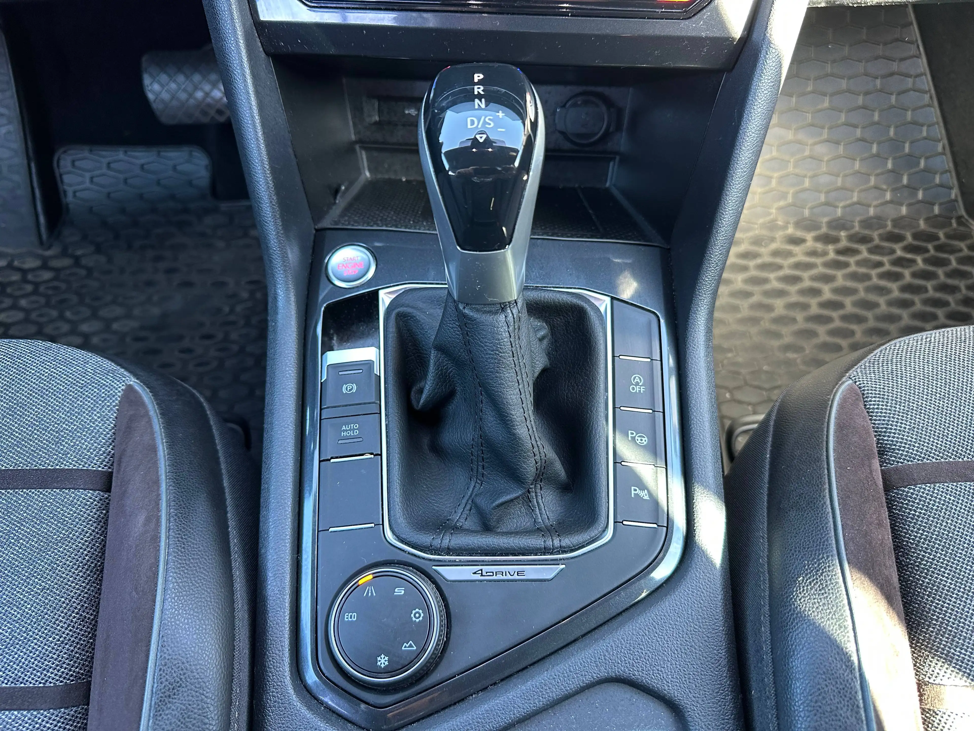 SEAT Tarraco Xcellence 4Drive 2.0 TSI *AHK, LED, Navi, 7-Sitzer...* — photo 14