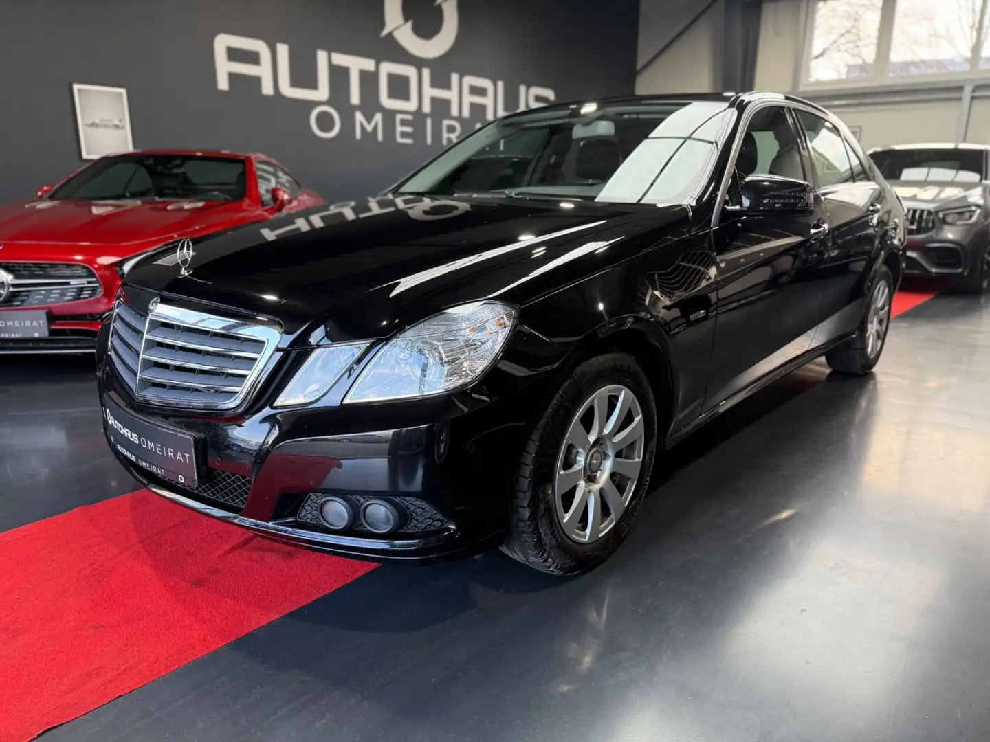 Mercedes-Benz E 200 CDI BE 2-Hand/Klimaauto/SHZ/PDC/AHK Noir - 1