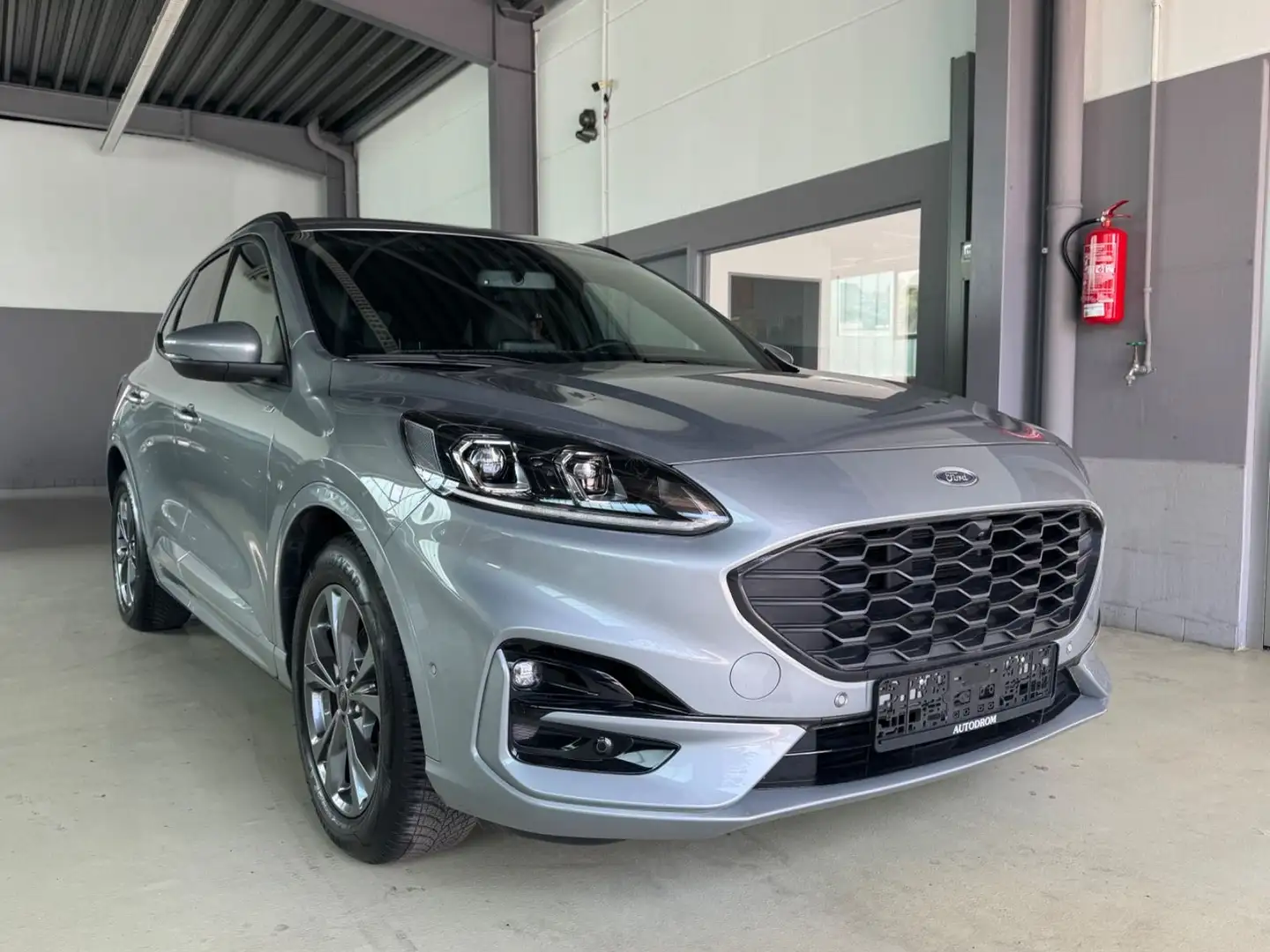 Ford Kuga ST-Line X 2.0 TDCI +ACC+AHK+BLIS+Head-Up Silber - 1