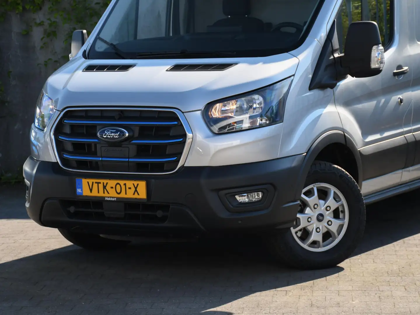 Ford E-Transit Trend GB 350 L3H2 68kWh 184pk Automaat ADAP. CRUIS Gris - 2