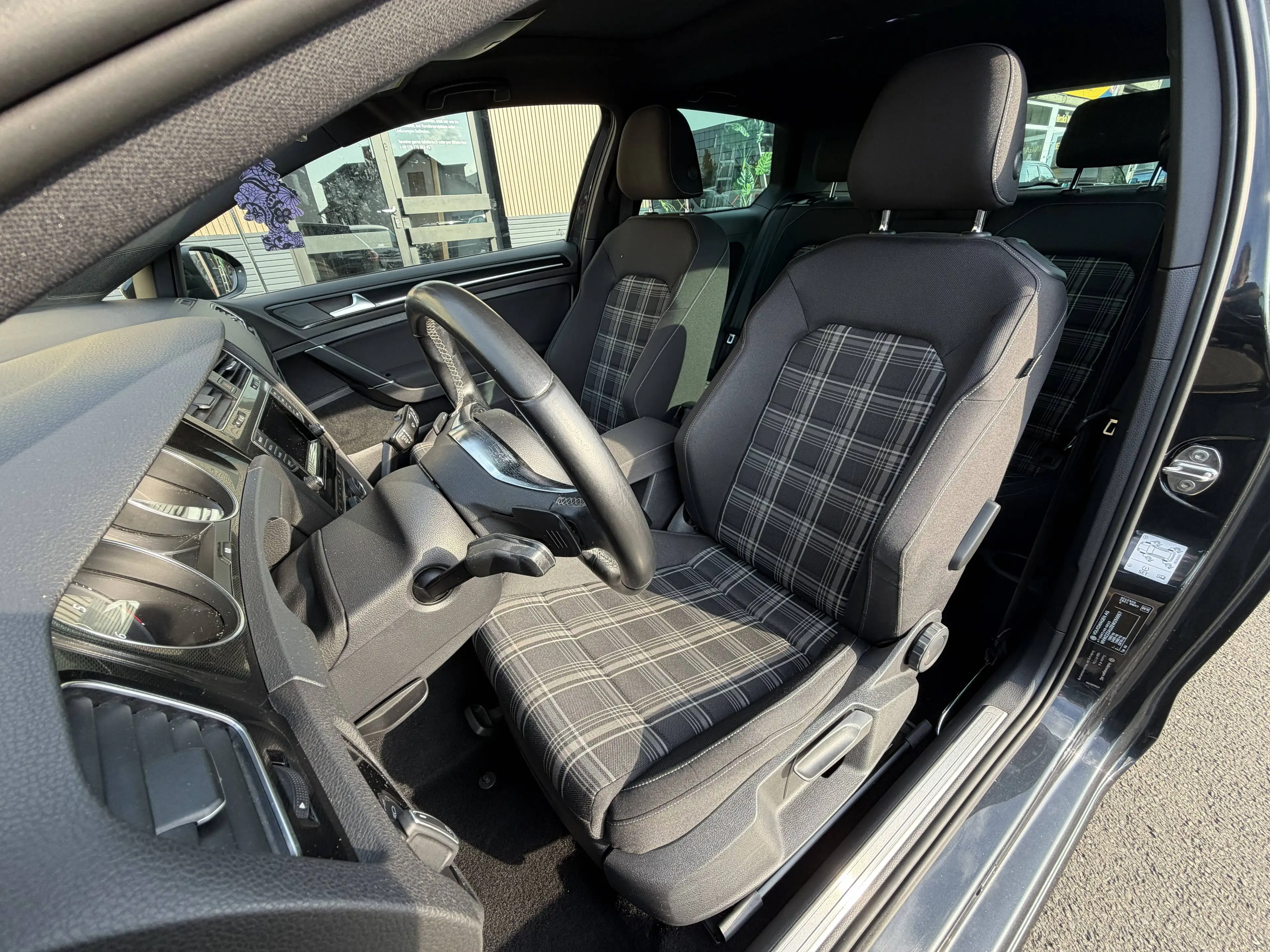 Volkswagen Golf GTD GTD BMT DSG | 184 PS | 105.800 km | 2. Hand | Unfallfrei | VW-Scheckheft | TÜV neu — photo 12