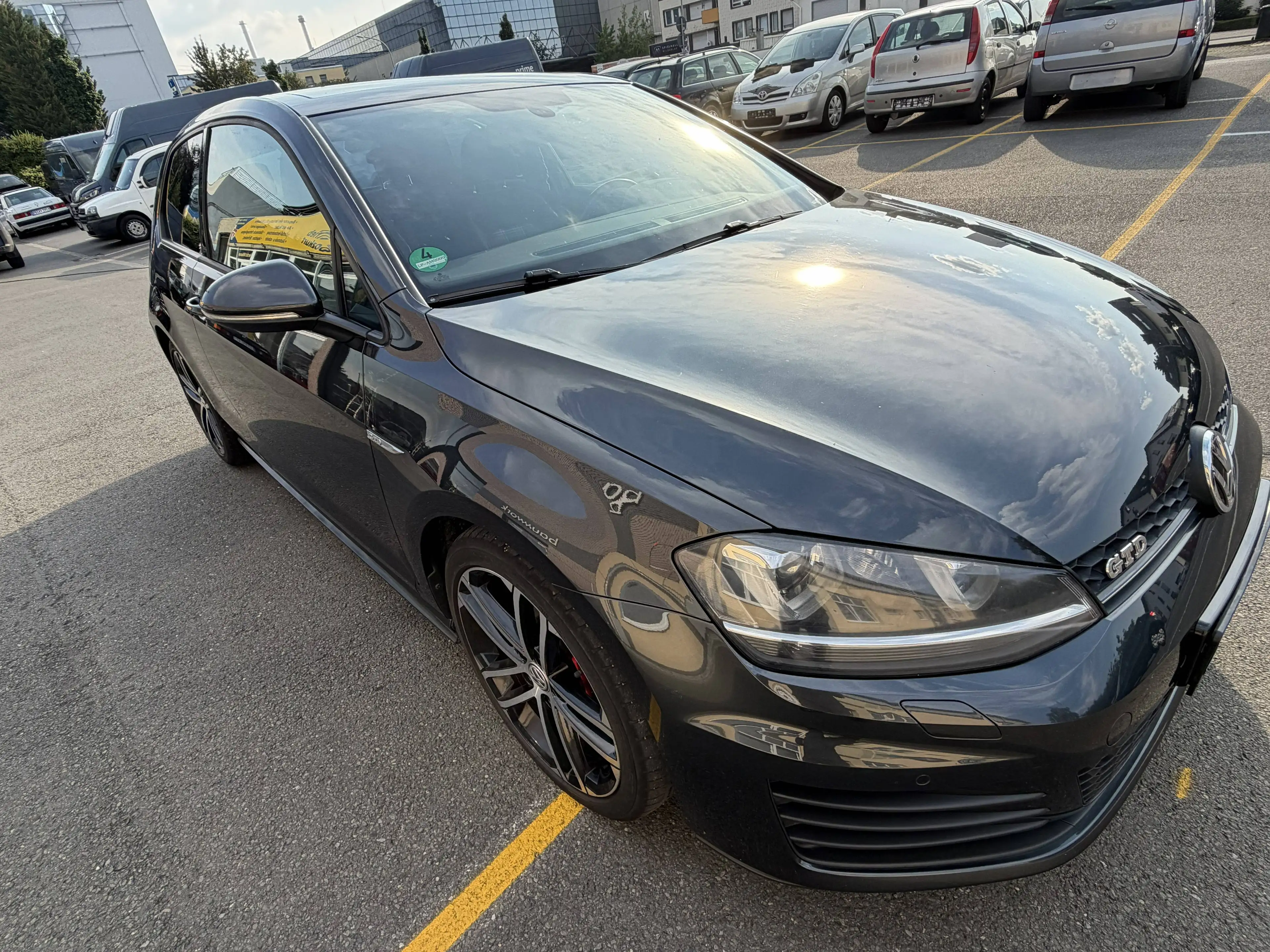 Volkswagen Golf GTD GTD BMT DSG | 184 PS | 105.800 km | 2. Hand | Unfallfrei | VW-Scheckheft | TÜV neu — photo 6