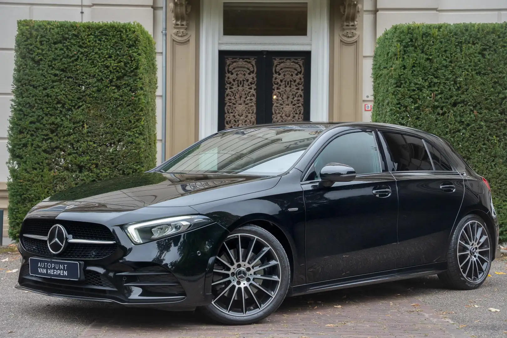 Mercedes-Benz A 250 AMG Edition ADAPTIVE | CARPLAY | CAMERA | AMBIANT Noir - 1