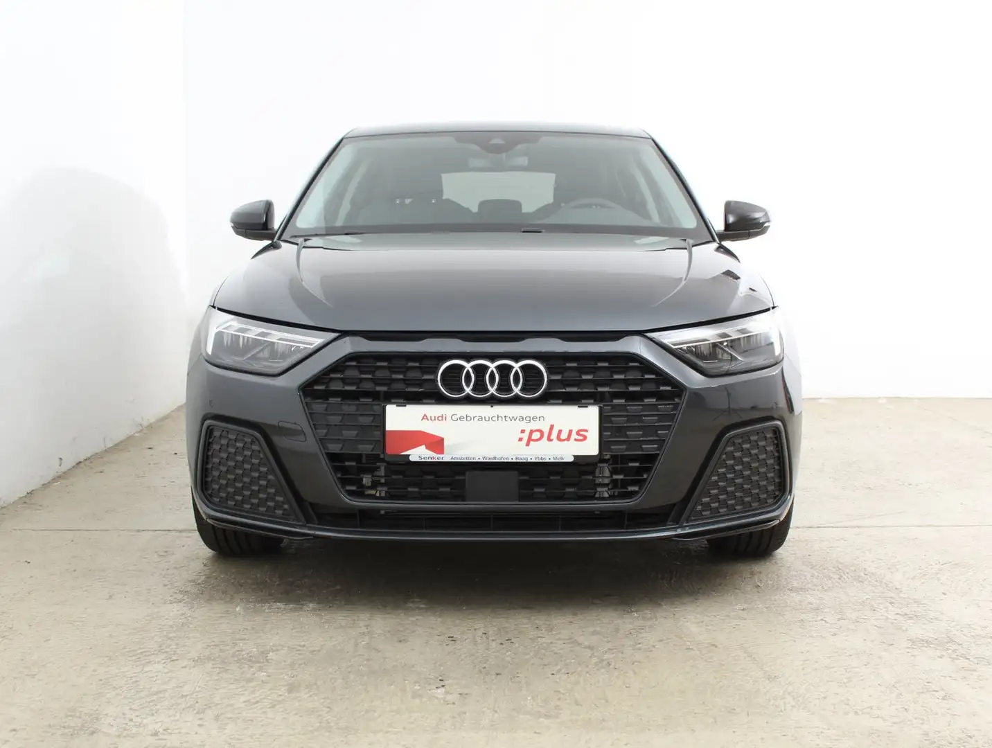Audi A1 25 TFSI intense Grau - 2