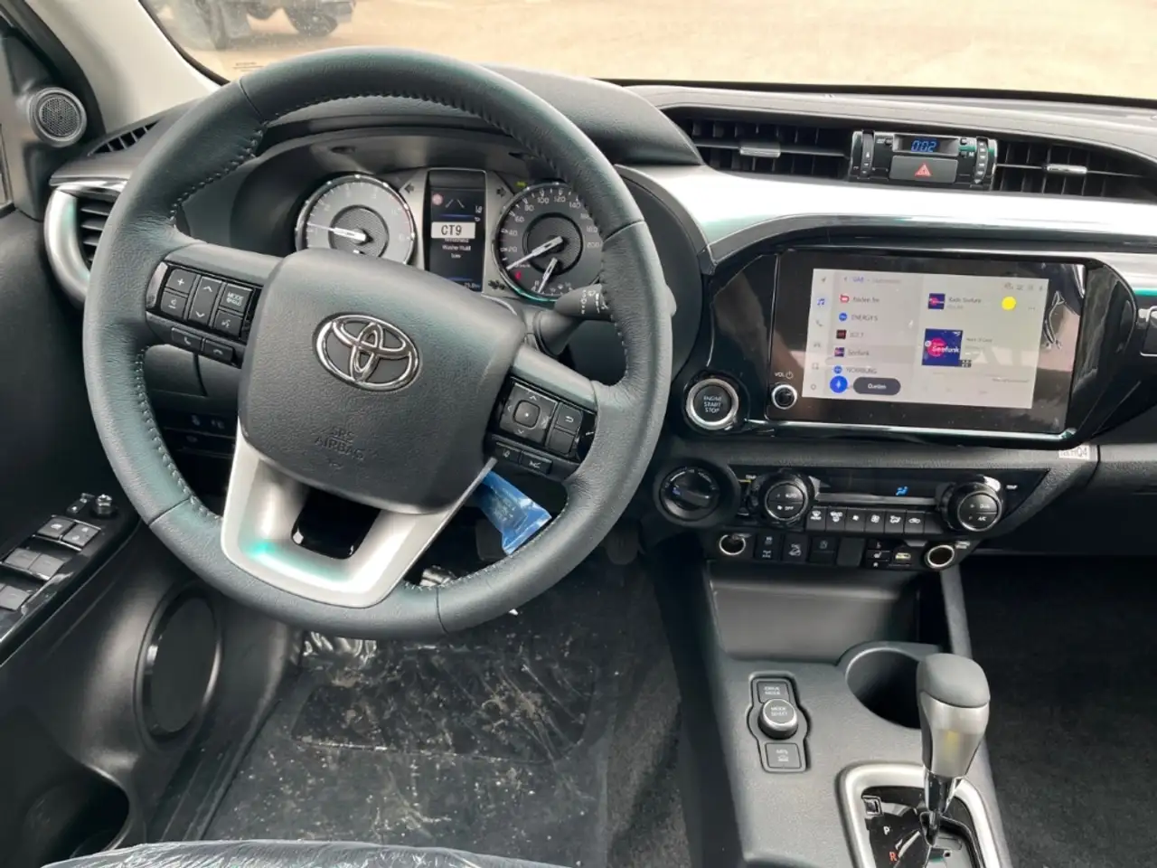 Toyota Hilux Double Cab Comfort 4x4 2.8 D-4D EU6d 14