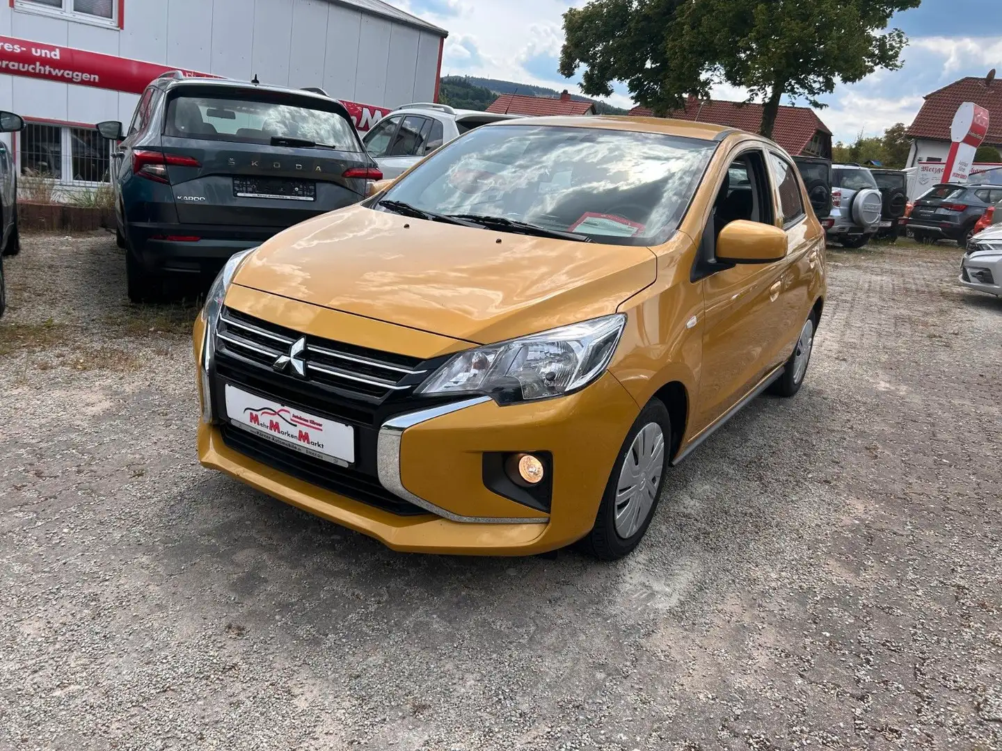 Mitsubishi Space Star 1.2 MIVEC Select Gelb - 1