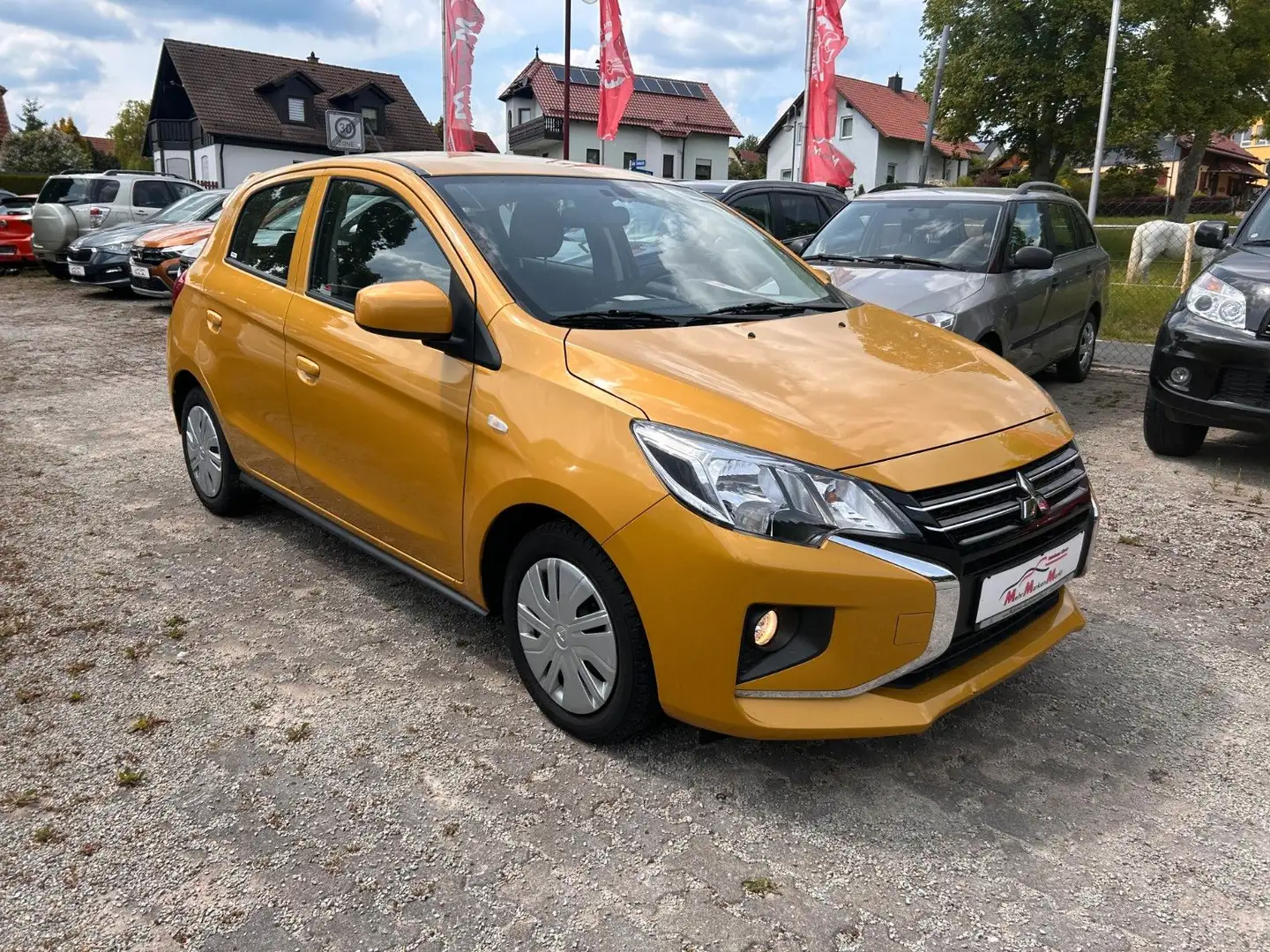 Mitsubishi Space Star 1.2 MIVEC Select Gelb - 2