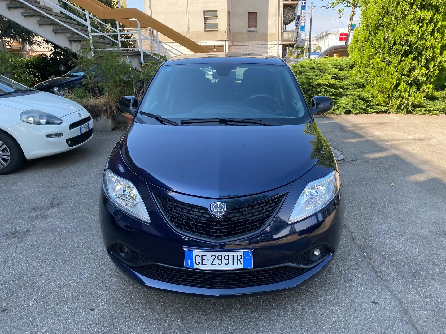 Lancia Ypsilon YPSILON GOLD 1.2 BZ 69cv - IMM. 06/2021 Bleu - 1