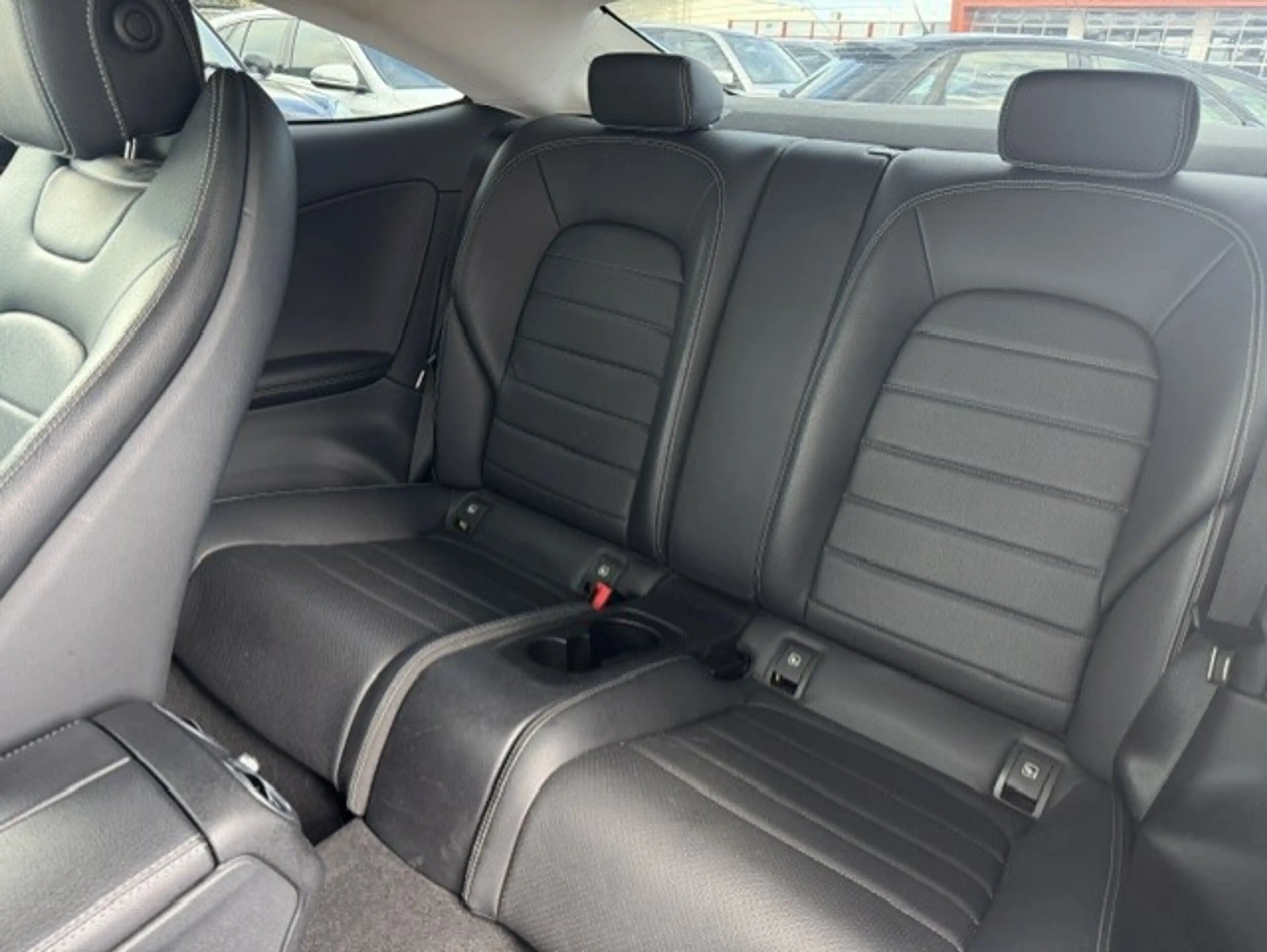 Mercedes-Benz C 180 Coupé Prestige-LED-Stoelverwaming — photo 14