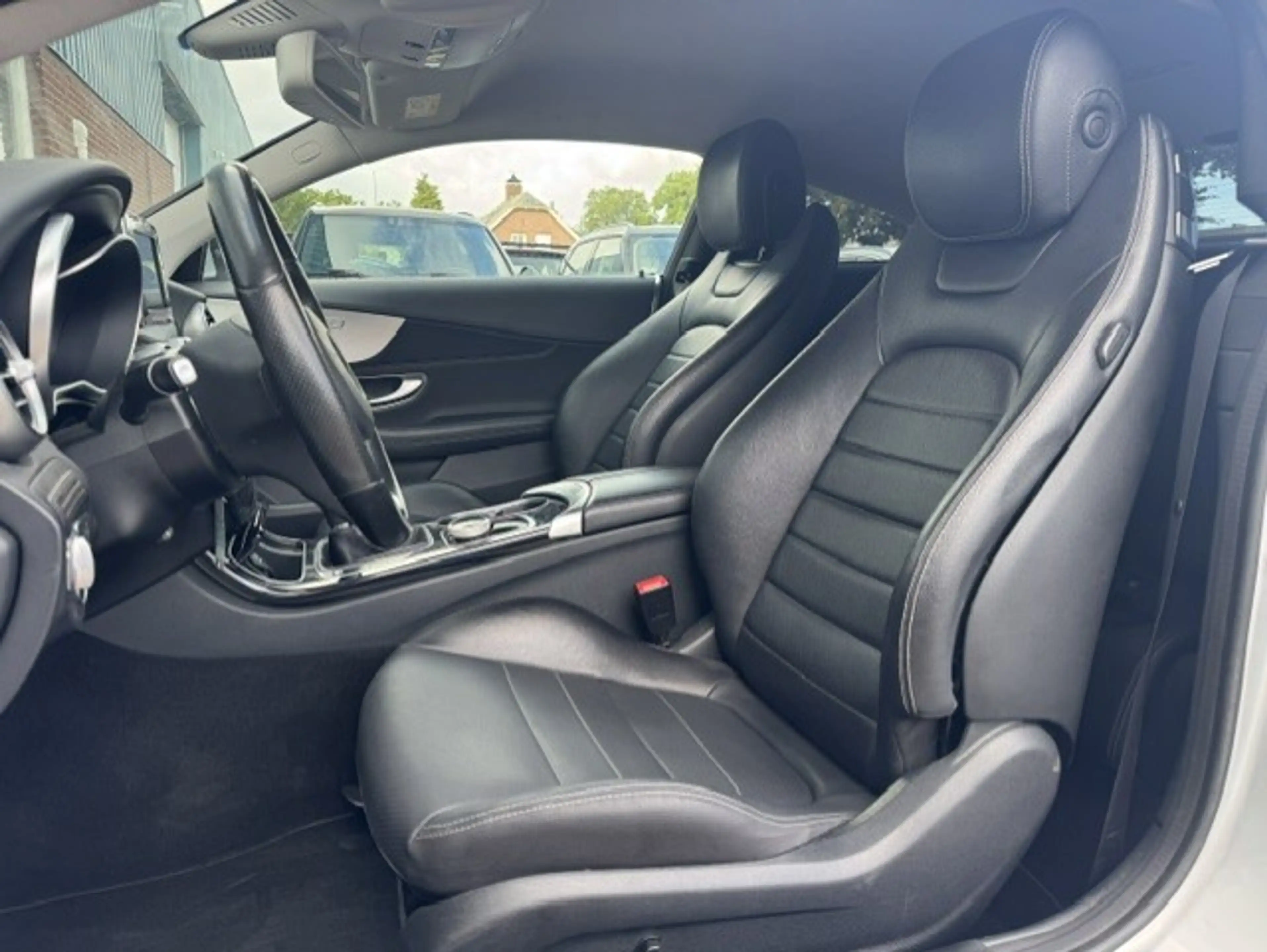 Mercedes-Benz C 180 Coupé Prestige-LED-Stoelverwaming — photo 12