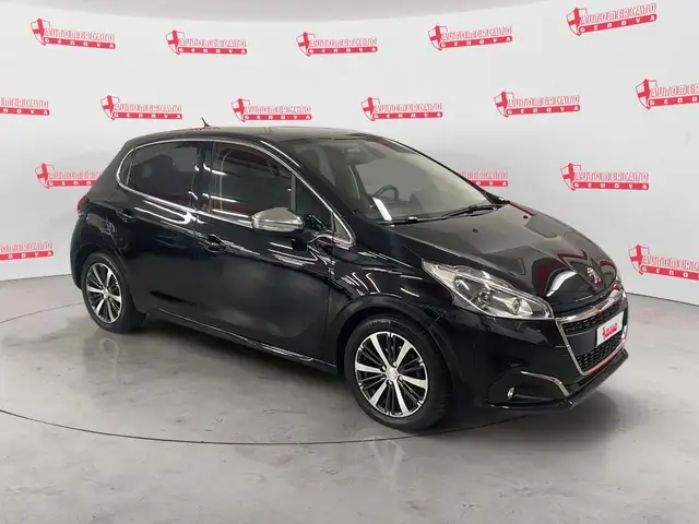 Peugeot 208 view 7
