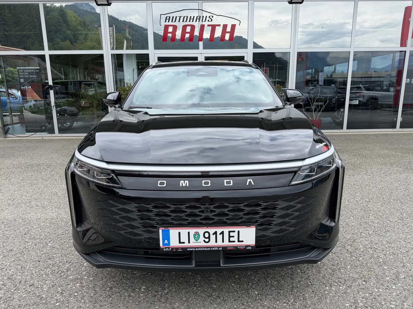 Omoda 9 1,5 PHEV Premium-Line AWD Schwarz - 2